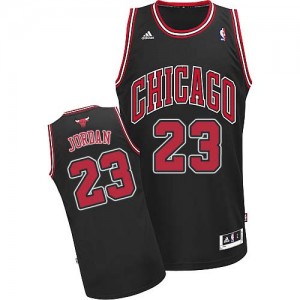 Maillot NBA Chicago Bulls #23 Michael Jordan Noir Adidas Swingman Alternate - Homme