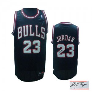 Maillot Authentic Chicago Bulls NBA Alternate Autographed Noir - #23 Michael Jordan - Homme