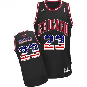 Maillot NBA Chicago Bulls #23 Michael Jordan Noir Adidas Swingman USA Flag Fashion - Homme