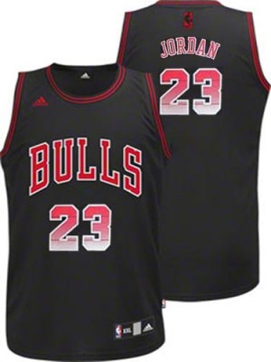 Maillot NBA Chicago Bulls #23 Michael Jordan Noir Adidas Swingman Vibe - Homme