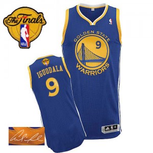 Maillot NBA Authentic Andre Iguodala #9 Golden State Warriors Road Autographed 2015 The Finals Patch Bleu royal - Homme