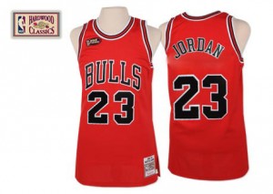 Chicago Bulls #23 Mitchell and Ness Final Patch Throwback Rouge Authentic Maillot d'équipe de NBA pas cher - Michael Jordan pour Homme