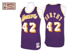 Maillot NBA Los Angeles Lakers #42 James Worthy Violet Mitchell and Ness Swingman Throwback - Homme