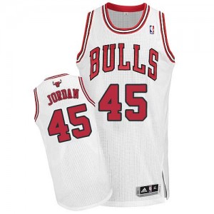 Chicago Bulls Michael Jordan #45 Home Authentic Maillot d'équipe de NBA - Blanc pour Homme