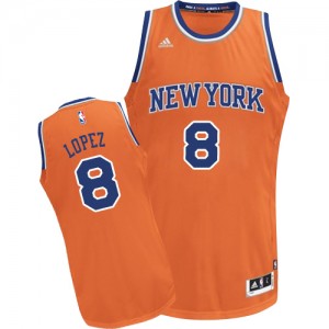Maillot NBA Orange Robin Lopez #8 New York Knicks Alternate Swingman Homme Adidas