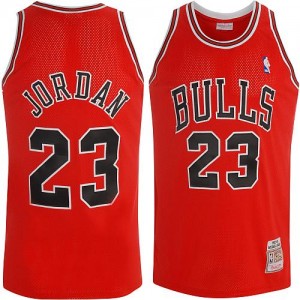 Chicago Bulls Mitchell and Ness Michael Jordan #23 Throwback Authentic Maillot d'équipe de NBA - Rouge pour Homme