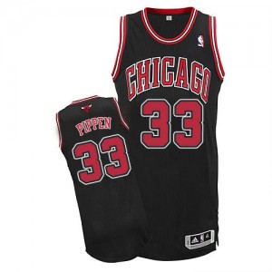 Maillot NBA Chicago Bulls #33 Scottie Pippen Noir Adidas Authentic Alternate - Homme